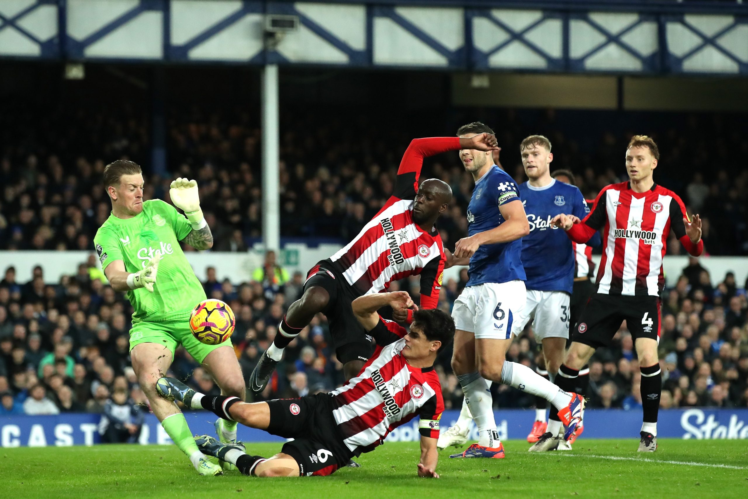 THE PREMIER LEAGUE WERE FORCED TO MAKE A STATEMENT AFTER EVERTON VS BRENTFORD CONTROVERSY