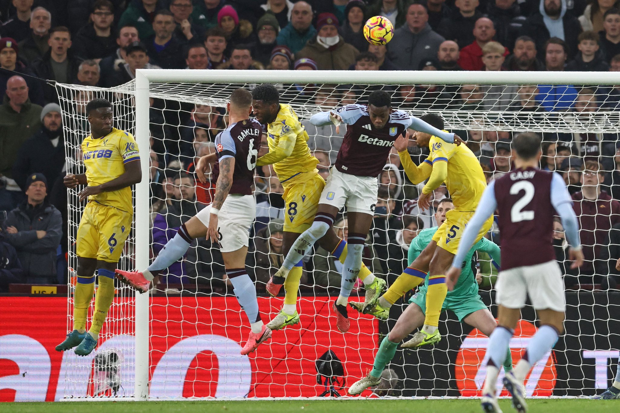 FURIOUS CRYSTAL PALACE  FANS HAVE LOST IT WITH ONE PLAYER AFTER CONCEDING SHOCKING LAST-MINUTE GOAL VS ASTON VILLA