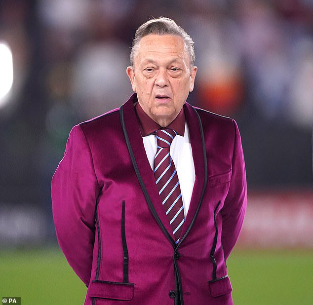 Apoplectic West Ham fans are fuming now after David Sullivan confidant drops 11-word board meeting update