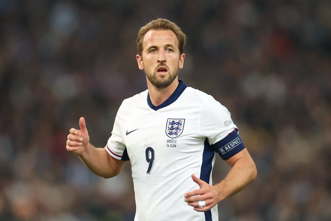 Harry Kane is not happy seeing Tottenham going through hard time he sent message to Daniel levy and ange postecoglou