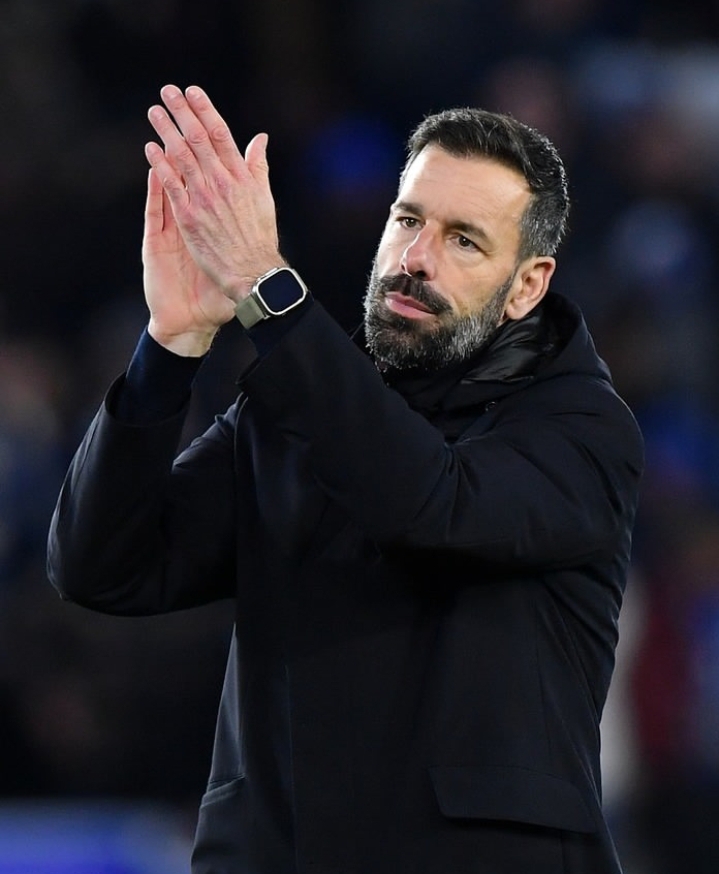 NISTELROOY SETS HIS SIGHTS ON A FORMER LEICESTER CITY TITLE-WINNER, A TANTALIZING PROSPECT FOR A PREMIER LEAGUE RETURN THAT COULD RESHAPE HIS SQUAD.