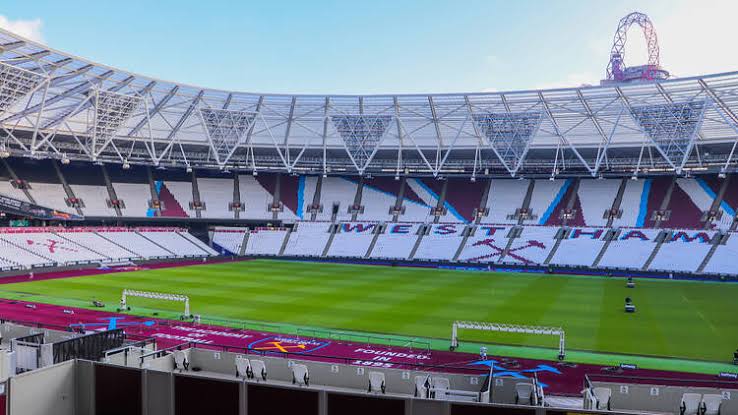 THE LONDON STADIUM ANNOUNCER UTTERED A BAFFLING STATEMENT AT HALF-TIME DURING THE WEST HAM VS ARSENAL CLASH THAT FANS COULDN’T BELIEVE