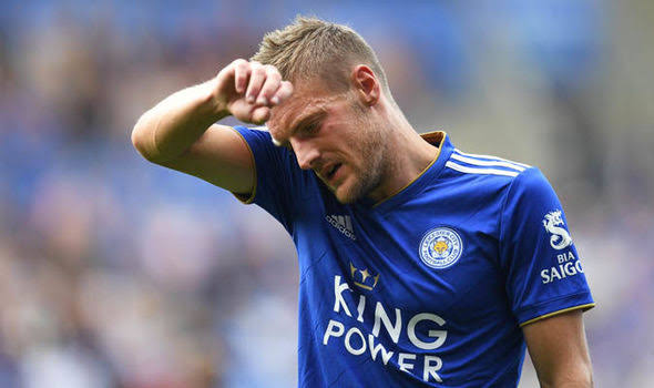 VARDY BECOMES FIRST LEICESTER PLAYER TO RESPOND TO FAN COMMENT WITH 11- BITTER  WORD ON SOCIAL MEDIA AFTER AWFUL PERFORMANCE , HE REALLY DIDN’T HOLD BACK