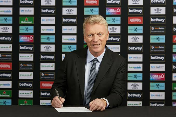 DAVID MOYES WANT TO PUT A CLEVER CLAUSE INTO EVERTON CONTRACT BEFORE SIGNING, HE HOLDS ALL THE CARDS