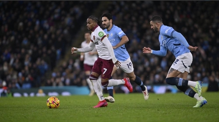 SPOTTED; FOOTAGE REVEALS LOPETEGUI FURIOUS REACTION AFTER WEST HAM INCIDENT VS MAN CITY