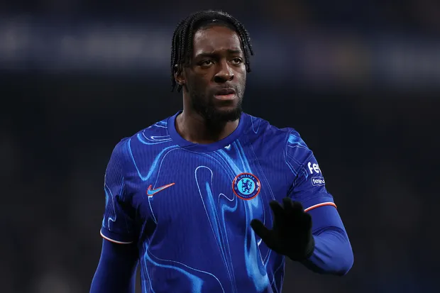 TOTTENHAM TO AGREE HORRIFIC AXEL DISASI DEAL WITH CHELSEA – FANS ERUPT