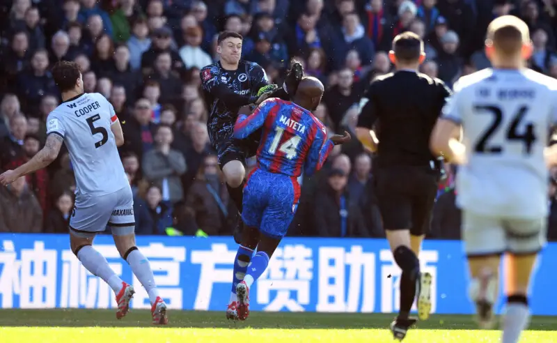 CRYSTAL PALACE BOSS RELEASES STATEMENT CONCERNING JEAN-PHILIPPE MATETA AFTER TERRIBLE FOUL