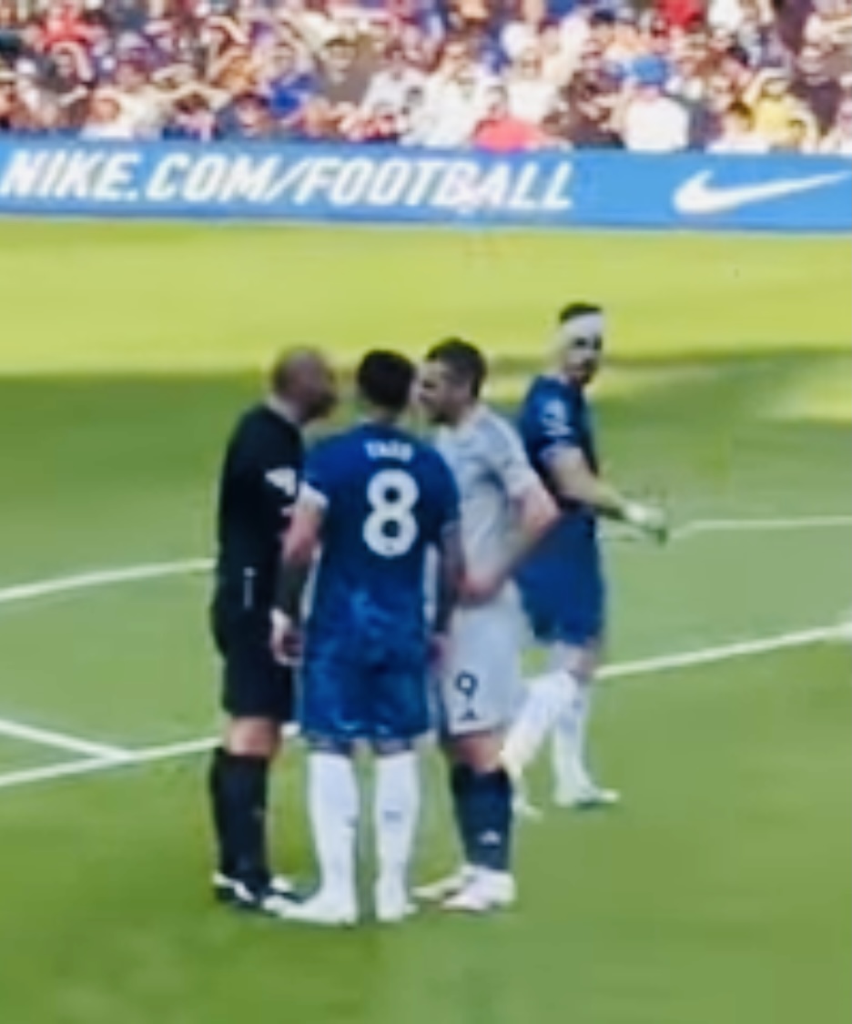 LEICESTER CITY FANS HAVE DONE A FULL 360 ON ONE PLAYER AFTER PERFORMANCE IN DEFEAT TO CHELSEA